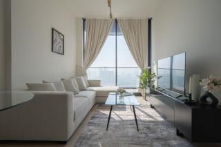 Brand New Luxurious - Modern 1BR - Pool - Gym - 5