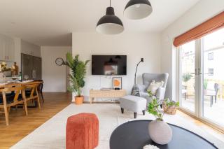 Modern Ground Floor Corner Flat with Rustic Patio - Båstad - 1