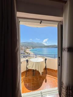 Beachfront Apartment - Himare - 8