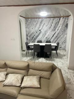 Papi's House - Limbe - 1
