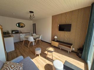 Charmante maison, entière au calme, sud avec jardin - - 0