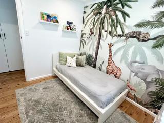 Coastal Bush Retreat with Private Pool - Oxford Falls - 2