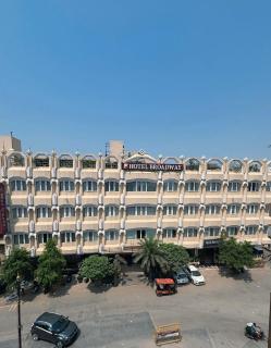 New Hotel Broadway - Varanasi - 6