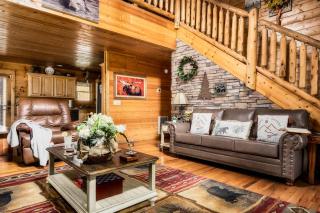 NEW Family Friendly - Games - Hot Tub - Fire Pit - Sevierville - 3