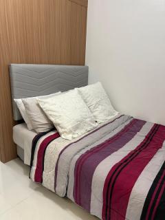 New 1BR Haven Suite Lush Residences Smart TV Netflix Hi speed internet - Manille - 1