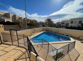Bonito estudio con piscina - 0