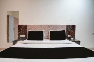 Hotel Gold Stays Near Delhi Airport - 0