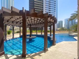 1 Bedroom in Dubai Marina opp Dmcc metro station - 4