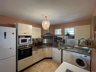 Bel Appartement avec piscine deux chambres - Saint-Gilles-les-Bains - 2