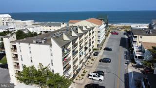 Steps to beach condo free parking wifi, balcony - Ocean City - 7