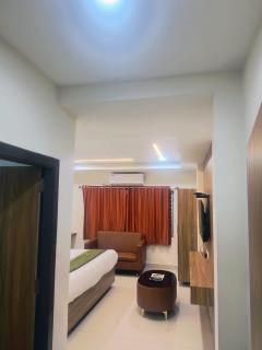 HOTEL KK grand - Vijayawāda - 4