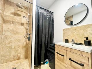 Les Jasmins - 2 Appartements cosy, CLIM, Terrasse, 5 lits, 2 SDB, 8 personnes - 4