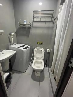 Affordable Staycation Home in Makati - 7