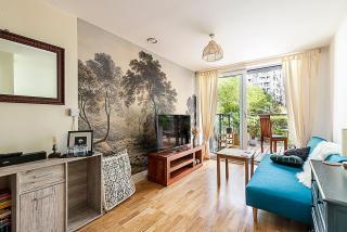 Spacious Green Terrace Apartment - 8