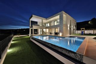Luxury Villa Sunlife with pool - Kastel Novi - 0