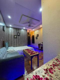 Cozy Private Room - Lahore - 2