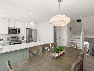 Ocean Vista Renovated Townhouse Steps to Beach & Pool - 1
