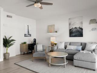 Ocean Vista Renovated Townhouse Steps to Beach & Pool - New Smyrna Beach - 9