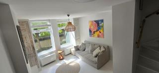 Centrally located, fully furnished luxury apartment - 2