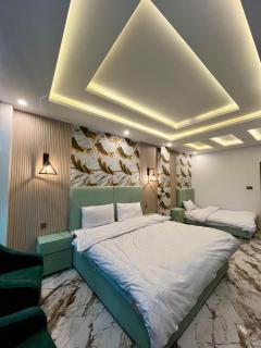 Forest Edge Hotel - Murree - 0