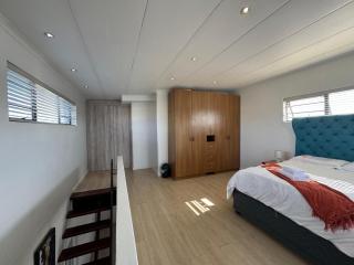 The Sanctuary Guest House - - 5