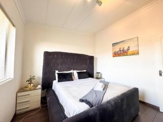 The Sanctuary Guest House - - 2