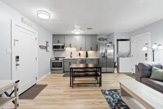 New! Beach Walk 6! Dog Friendly, Free Activities Included! - Fort Walton Beach - 2