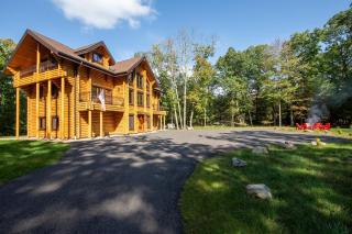 Log House Chalet, Volleyball field, Sauna, Hot Tub - Henryville - 8