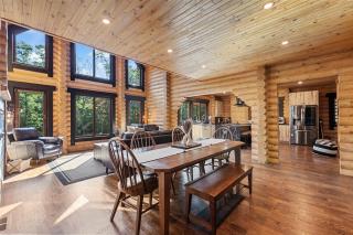 Log House Chalet, Volleyball field, Sauna, Hot Tub - 7