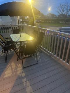 3 Bed Caravan - Sleeps 6 - Pets - 5 min to Beach - 9