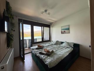 'Miris Ljeta' Cozy Lakefront Holiday Home - 2