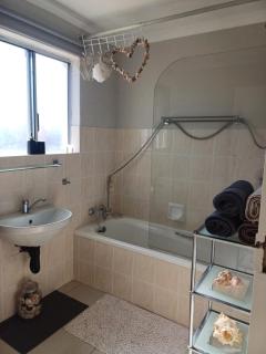 Beach Club 150 Hermanus - 4