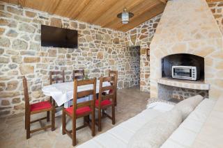 Ferienhaus in Žrnovnica mit Offenem Kamin - 3