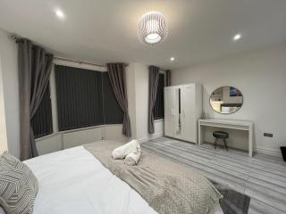 Modern 3 Bed Flat - City Centre - Free Parking - Cardiff - 5