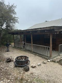 HoneyComb Hideouts Fir Deer Life cabin - Concan - 3