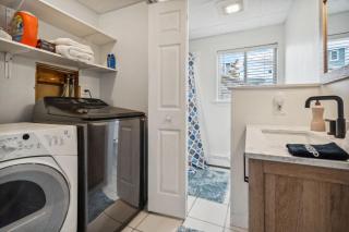 Basin Breeze Cottage AC Decks Water Views - 7