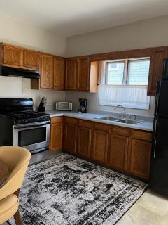 Private 1 bdrm 1bath with off street parking centrally located - 9