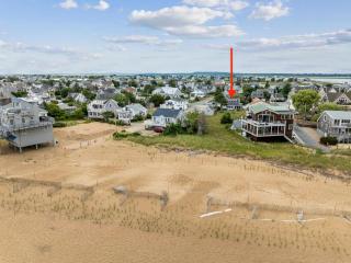 Shoreline Retreat Ocean Views Walk to Beach AC - Newburyport - 6