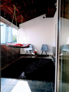 Simple, elegant travel accommodation - 6