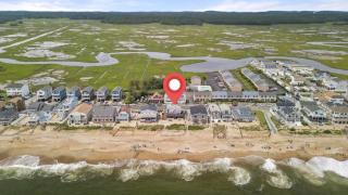 Beachfront Parking Salisbury Beach Retreat - Salisbury - 7