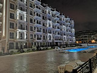 SWETI WLAS Premium Ferienwohnung Polarstar Beach Luxury Apartment 150 m zum Strand Pool 1 Balkon Meeresblick Google TV bis zu 4 Personen - 2