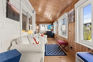 The Wishbone Steps to Beach Bunk House - Newburyport - 9