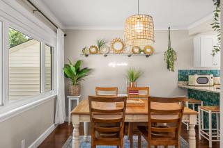 Fenced-in Yard Work From Home Elwyn Park - 4