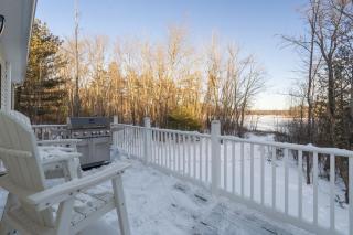 Winnisquam Landing Lakefront Firepit Deck - 9