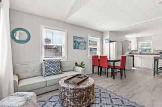 The Salty Dog Pet Friendly Private Yard - Hampton - 1