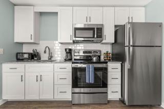 Harbor Serenity Private Deck Updated Kitchen - Rye - 2