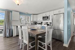 The 1A Escape Deck w Ocean Views Walk to Beach - Rye - 2