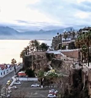 Kaleiçi benzersiz donanımlı müthiş teras keyfi uygun fiyat EV - Antalya - 2