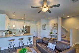 Modern Farmhouse Mesa Retreat - Mesa - 0