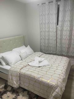 Modern suite in basement Upland - 3